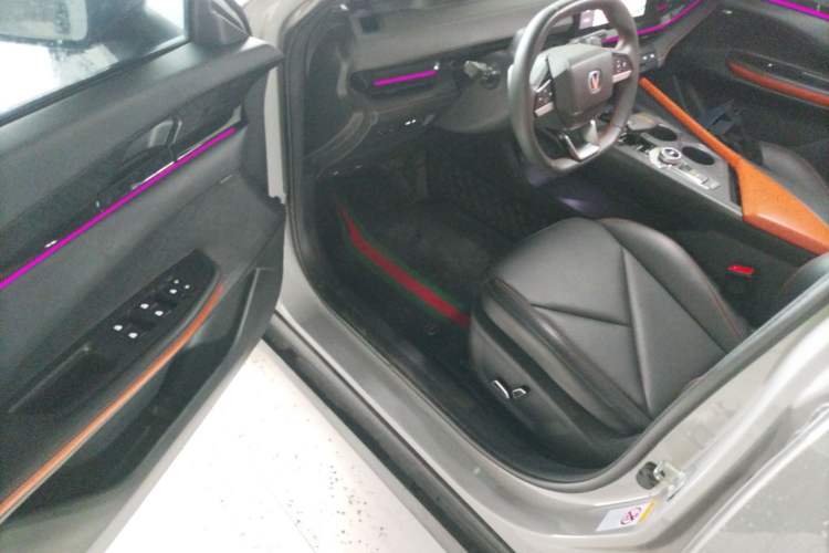 Used Changan UNI-V 2022 1.5T Prestige Version