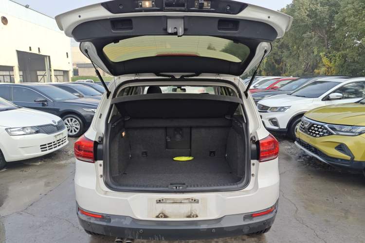 Used Volkswagen Tiguan 2017 300TSI Automatic Two-Wheel Drive Silk Road Comfort Edition
