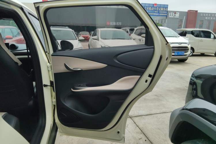 Used BYD Dolphin 2023 420 km Fashion Edition
