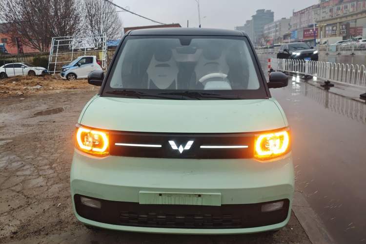 Used Wuling Hongguang MINIEV 2022 Macaron Premium Model – Lithium Ternary Battery