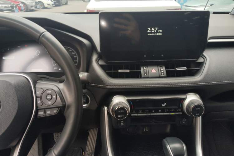 Used Toyota Wildlander 2023 2.0L CVT Four-Wheel Drive Luxury PLUS Edition
