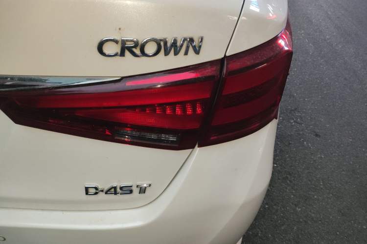 Used Toyota Crown 2015 2.0T Fashion Edition