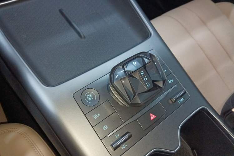 Used BYD Song Pro New Energy 2025 Second-Generation DM-i 75KM Leading Edition
