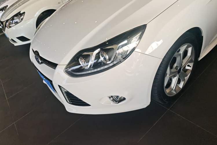 Used Ford Focus 2012 Hatchback 2.0L Automatic Luxury Sport Model