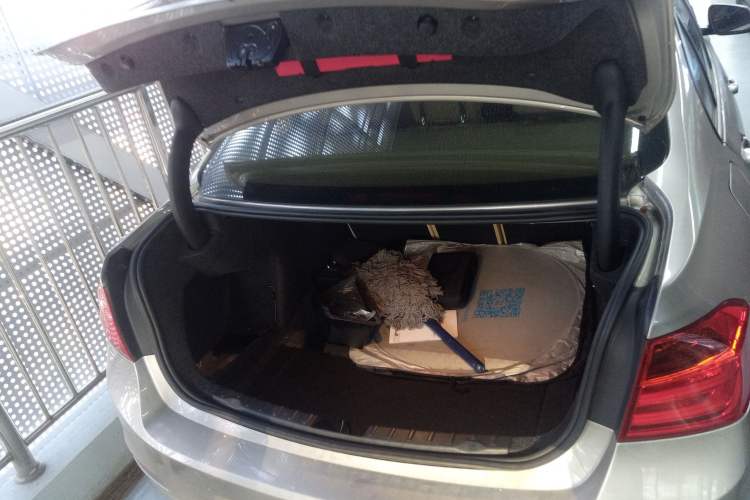 Used BMW 3 Series 2015 320i Luxury Line Stylish Edition
