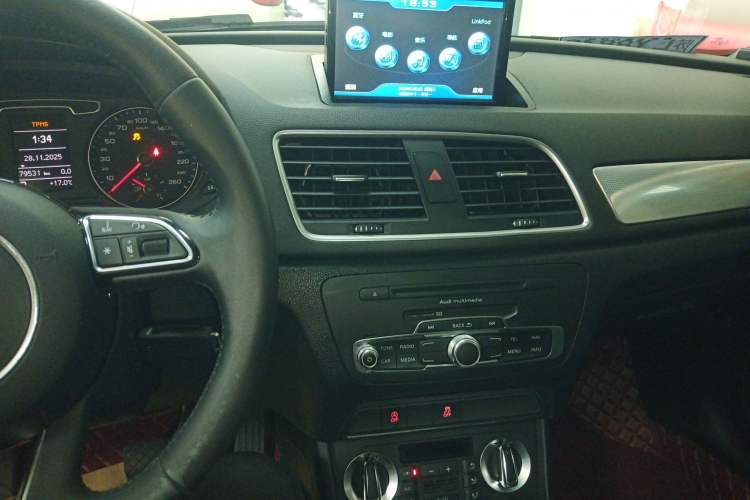 Used Audi Q3 2015 30 TFSI Comfort Model
