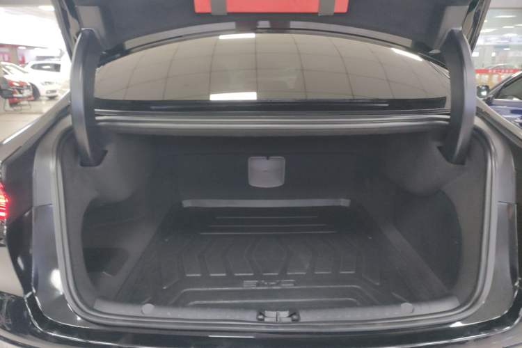 Used BYD Han 2024 DM-i Glory Edition 121KM Premium Model
