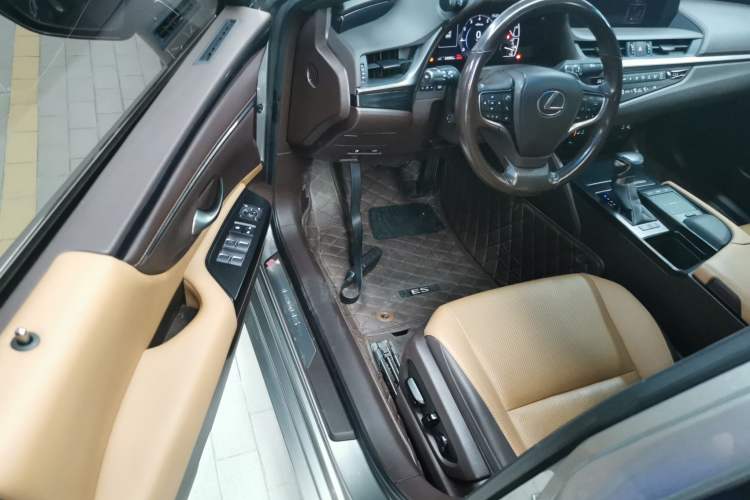 Used Lexus ES 2020 260 Excellence Edition