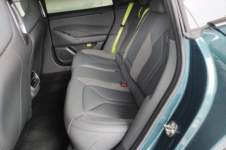 Used XPeng P7 2025 Model—702 Long Range Ultra
