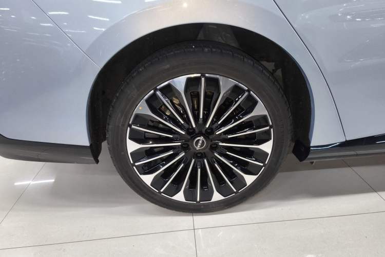 Used Nissan N7 2025 510 Pro
