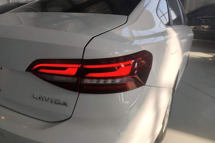 Used Volkswagen Lavida 2023 Revised 1.5L Automatic DeYi Edition
