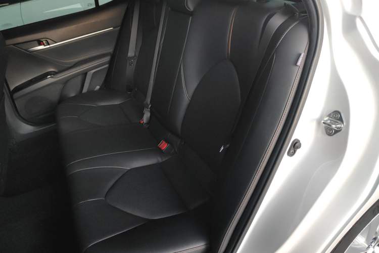 Used Toyota Camry 2021 2.0G Luxury Edition