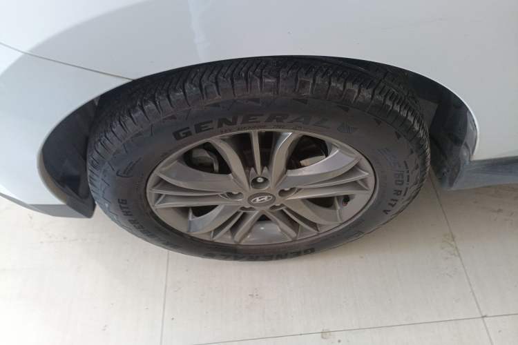 Used Hyundai ix35 2015 2.0L Automatic 2WD Smart Version China V Standard
