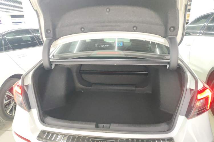 Used Honda Civic 2023 240TURBO CVT Dynamic · Center Stage Special Edition