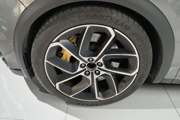 Used Lynk & Co 05 2020 2.0TD Two-Wheel Drive Shine Halo
