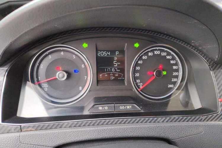 Used Volkswagen Santana 2017 Haval H9 1.6L Automatic Comfort Edition
