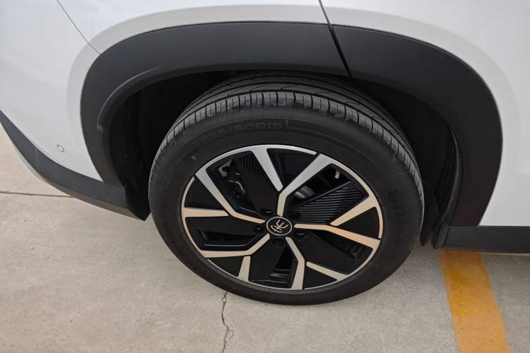 Used BYD Song L DM-i 2025 Intelligent Driving Version 160 km Beyond-Range Type
