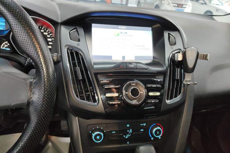 Used Ford Focus 2017 Hatchback 1.6L Automatic Comfort Plus SmartDrive Edition
