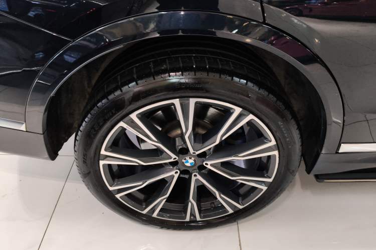 Used BMW X7 2019 xDrive40i Executive Model M Sport Package