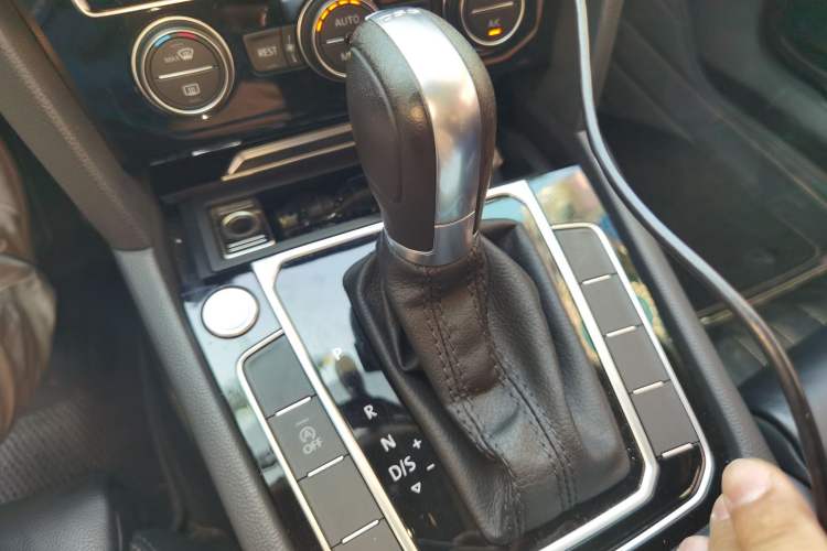 Used Volkswagen Magotan 2018 Facelift 330TSI DSG Luxury Model
