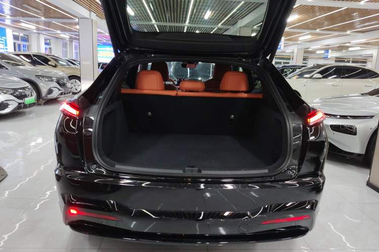 Used ONVO L60 2024 60 kWh Rear-Drive Version