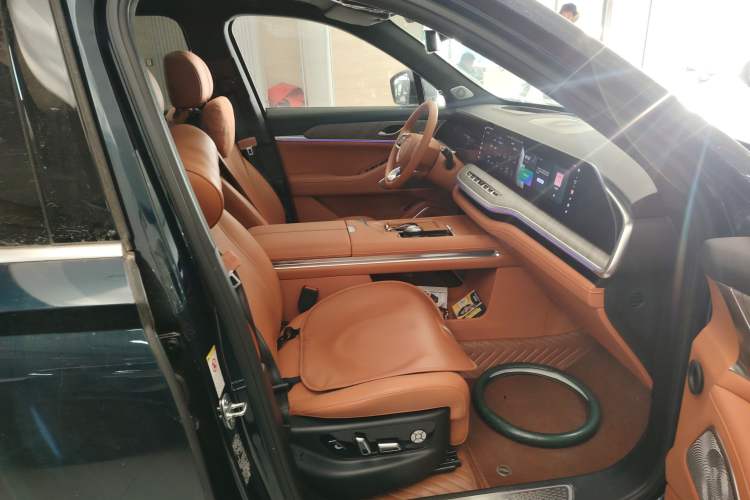 Used Wey Lanshan 2023 Four-Wheel Drive Ultra-Long Range Version
