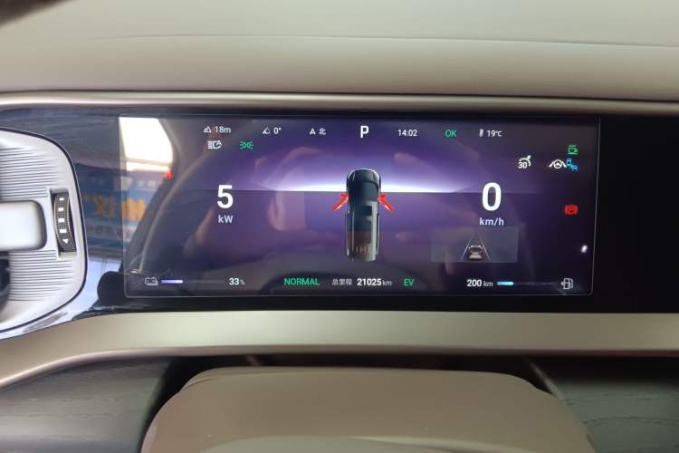 Used Denza D9 2022 DM-i 970 Four-Wheel Drive Flagship Model
