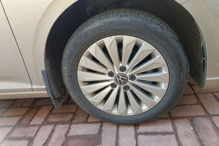 Used Volkswagen Lavida 2021 1.5L Automatic Comfort Edition
