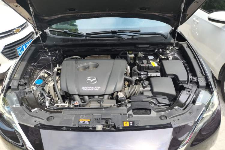 Used Mazda CX-4 2018 2.0L Automatic Two-Wheel Drive Blue Sky Premium Upgrade Version China VI Standard
