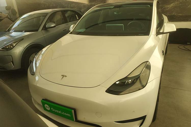 Used Tesla Model Y 2023 Rear-Wheel-Drive Version