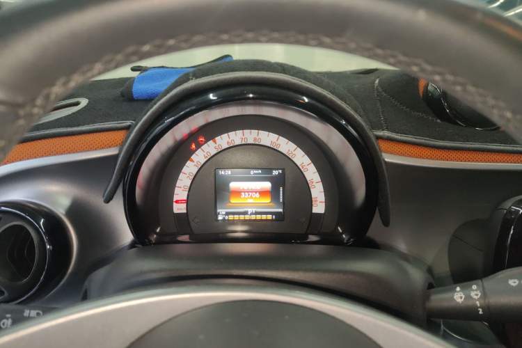 Used  fortwo 2015 1.0L 52 kW Hardtop Passion Edition
