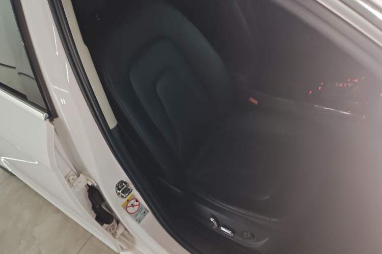 Used Audi A4L 2015 35 TFSI Automatic Comfort Model
