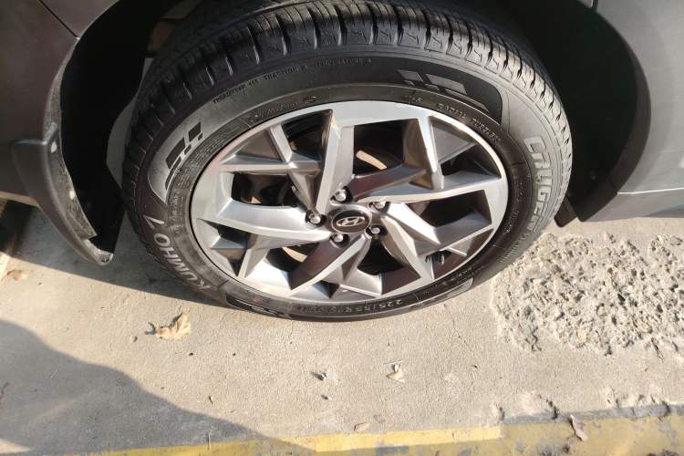 Used Hyundai Tucson 2020 280TGDi Two-Wheel-Drive GLS Fashion Edition China VI Standard
