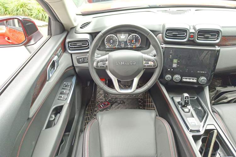 Used Lynk & Co 02 2019 1.5T DCT Two-Wheel Drive Pro Edition China VI Standard
