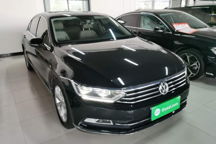 Used Volkswagen Magotan 2017 330TSI DSG Luxury Model
