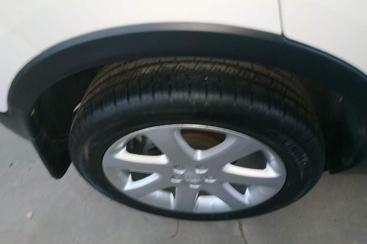 Used Buick Encore 2015 1.4T Automatic Two-Wheel Drive Urban Elite Version
