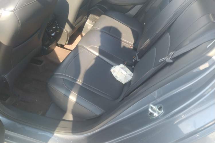 Used Roewe i5 2023 1.5L CVT Luxury Edition