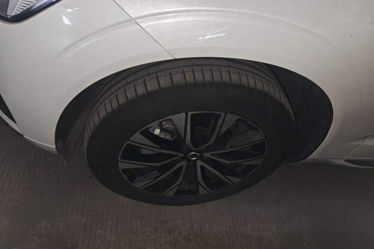 Used Volvo XC60 2025 B5 Four-Wheel Drive Smart & Advanced Luxury Edition
