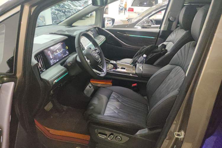 Used GAC Trumpchi M8 2024 Master Series 400T Ultimate Edition