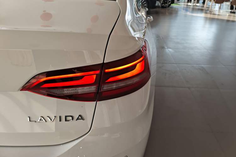 Used Volkswagen Lavida 2024 1.5L Automatic Starry Sky 5 Million Edition