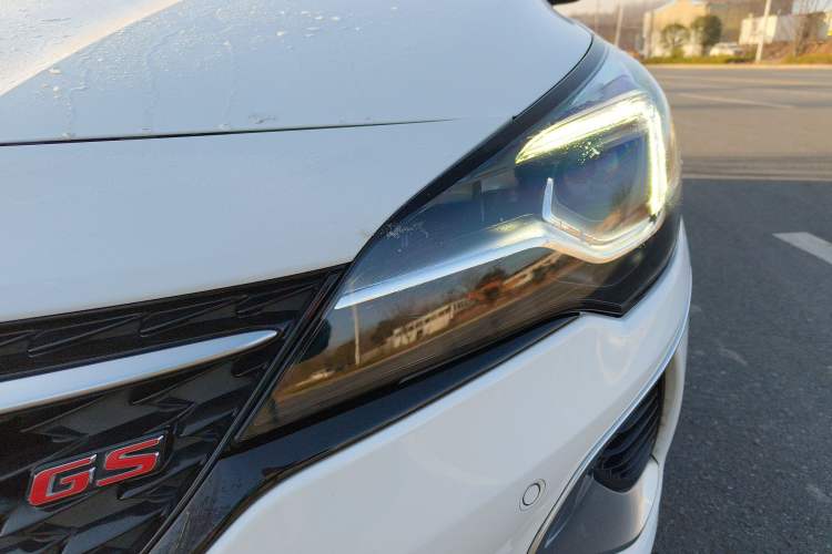 Used Buick Verano 2019 Two-Door GS 20T Dual-Clutch Luxury Model