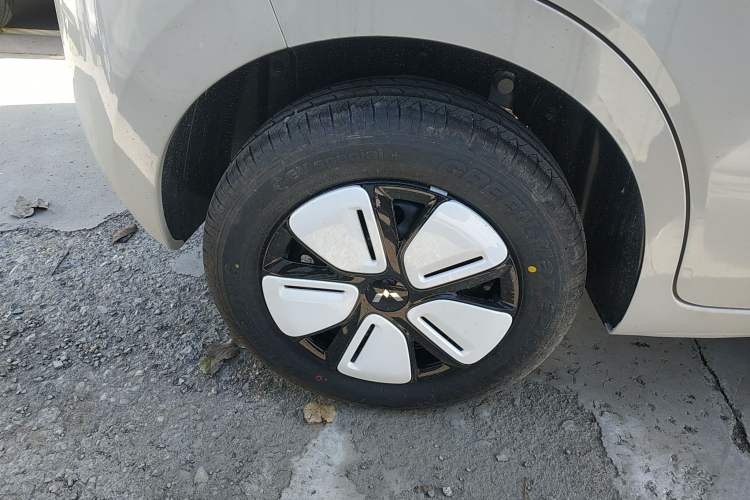 Used Wuling Hongguang MINIEV 2025 Four-Door Version Advanced Edition
