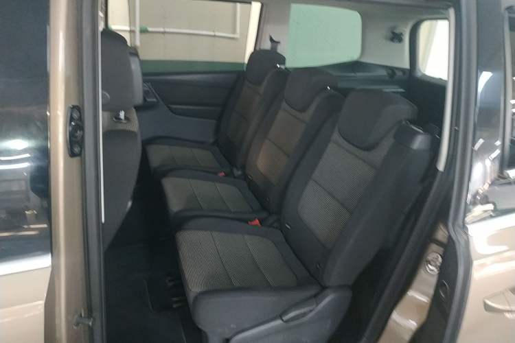 Used Volkswagen Sharan 2013 1.8TSI Standard Model Euro IV
