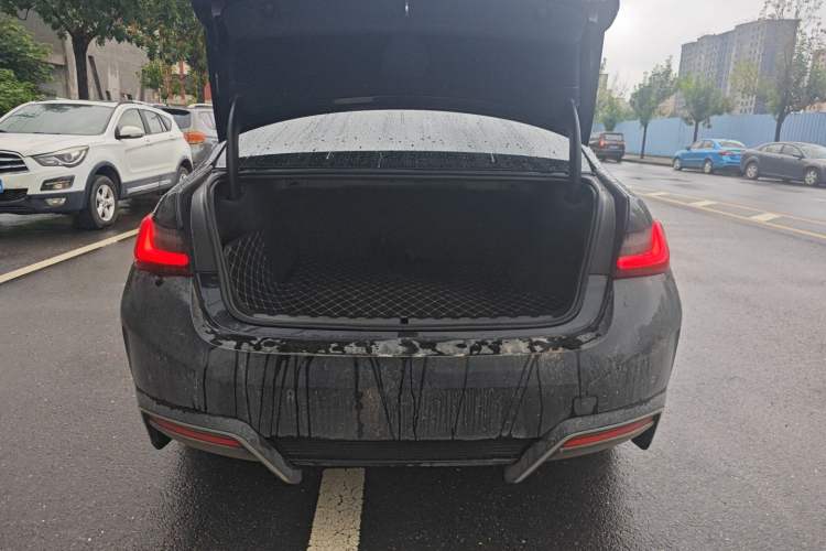 Used BMW i3 2022 eDrive 35 L
