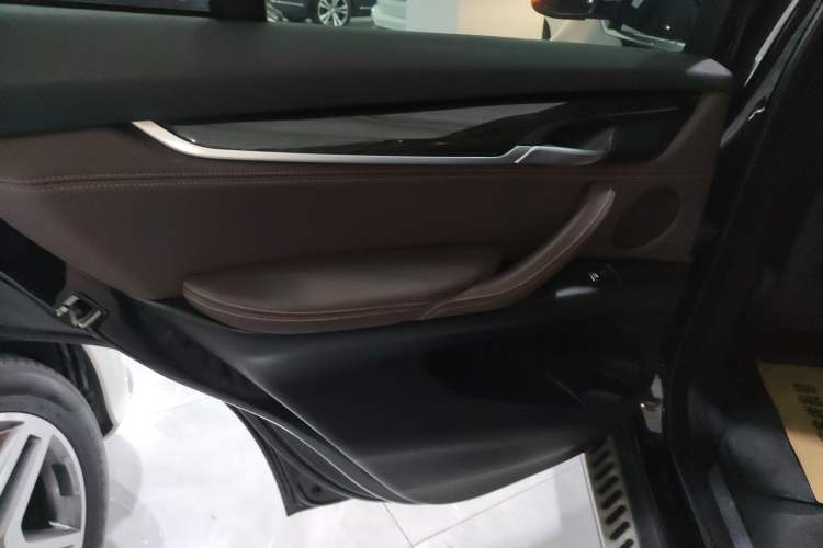 Used BMW X5 2014 xDrive35i Leading Model
