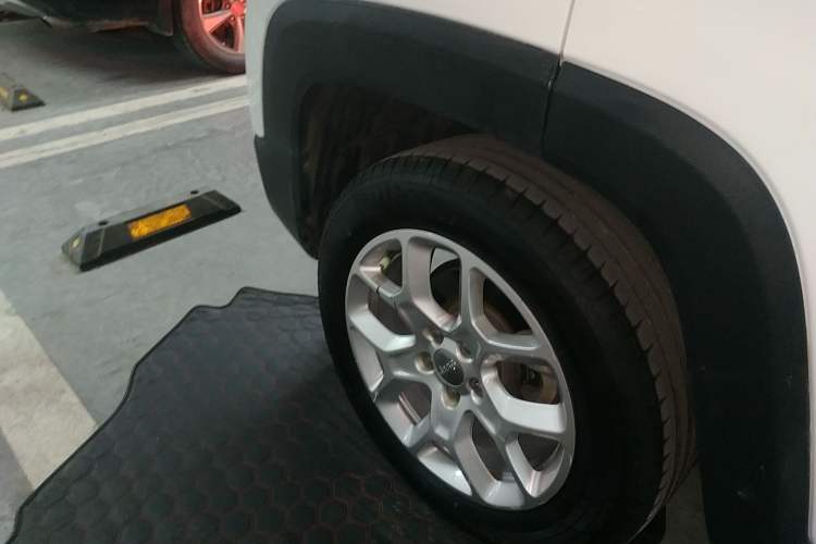 Used  Renegade 2017 180T Automatic Jingneng Edition
