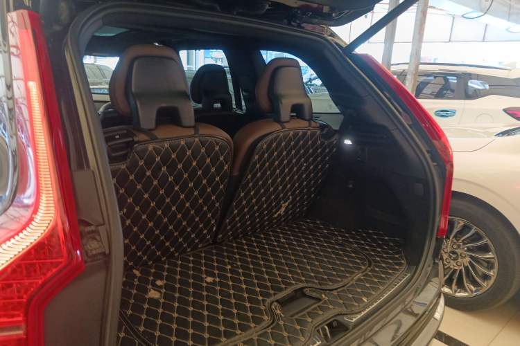 Used Volvo XC90 2021 B6 Zhiyi Luxury Edition 7-Seater
