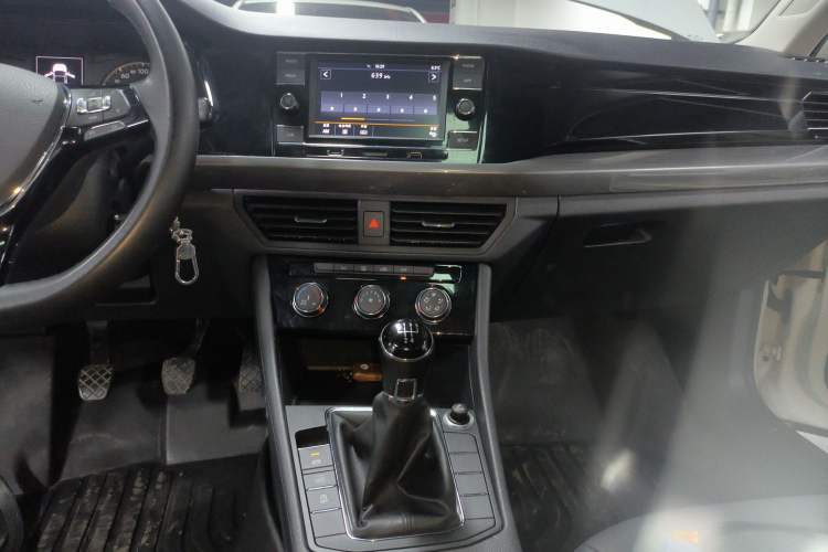 Used Volkswagen Bora 2019 Revised Version 1.5L Manual Comfort Edition China VI Standard