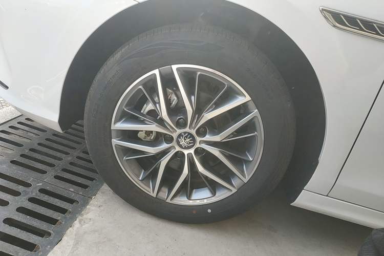 Used BYD Qin PLUS 2024 HONOR Edition DM-i 120KM Beyond Model
