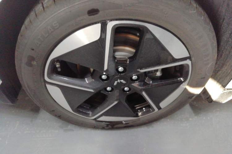 Used Wuling Xingguang 2024 Co-Creation Edition 510 Advanced Model
